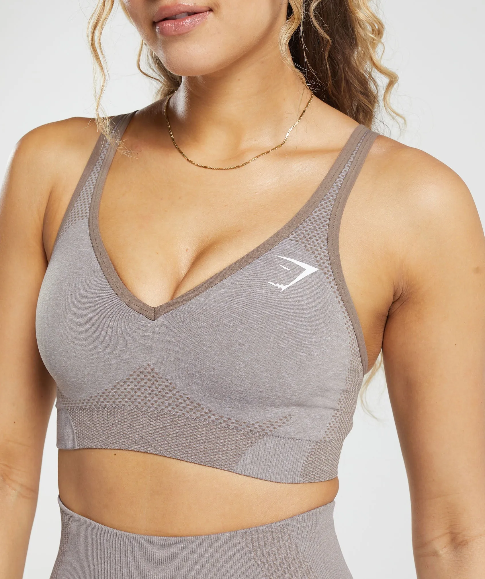 Gymshark Vital Seamless V Neck Sports Bra - Warm Taupe Marl