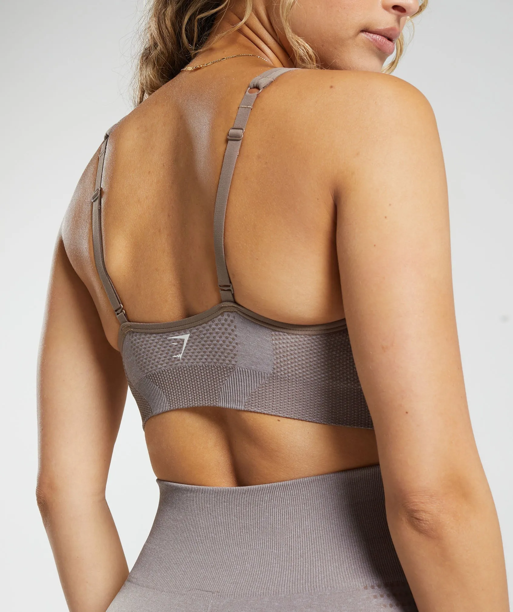 Gymshark Vital Seamless V Neck Sports Bra - Warm Taupe Marl